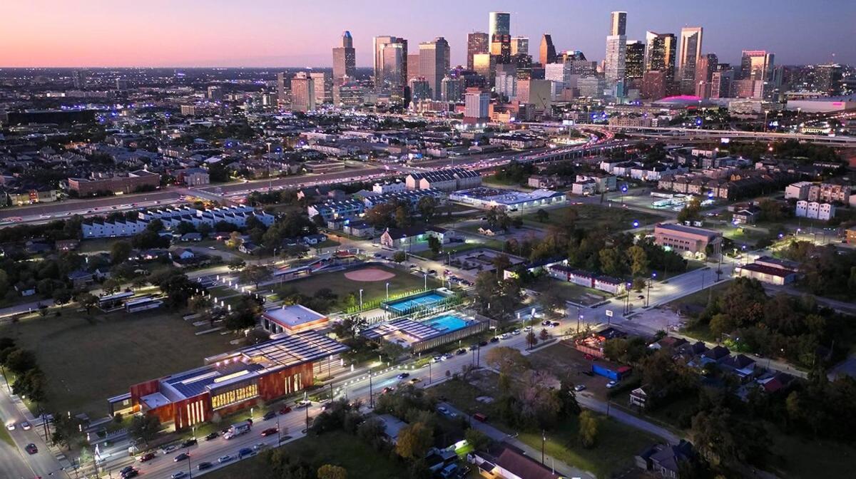 Htx Dtown Apt I Sleeps 7 Wi-Fi Parking Free Gym Houston Dış mekan fotoğraf